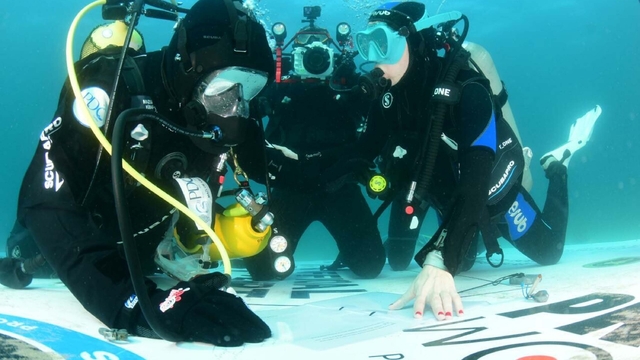 Türk dalgıçtan dünya rekoru: Soğuk suda 36 saat 9 dakika 36 saniye