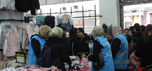 Cizre'de "Yetim Gülerse Cizre Güler" Projesi