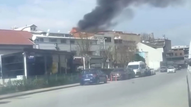 Bursa'da çatı katı alevlere teslim oldu