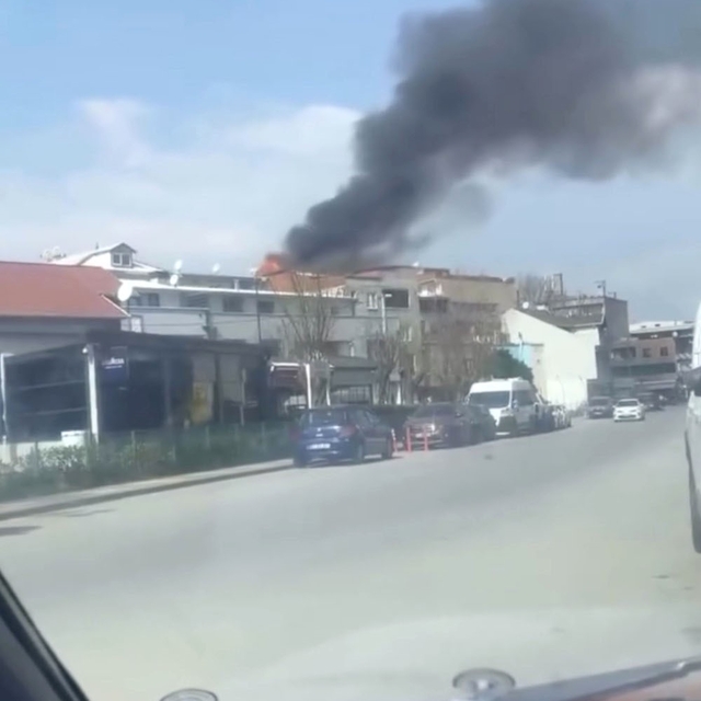 Bursa'da çatı katı alevlere teslim oldu