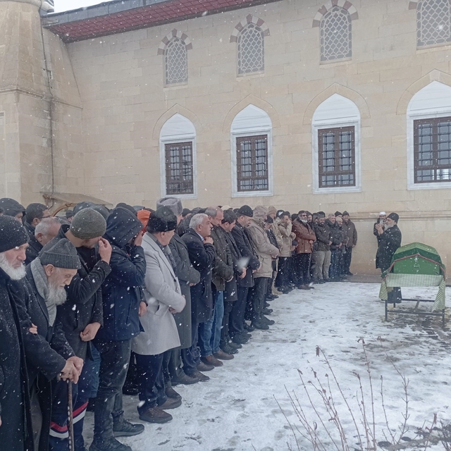 Alvar'da Mart sanki hüzün ayı