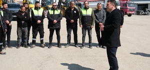 Başkan Dökmeci'den yüzleri güldüren bayram ikramiyesi