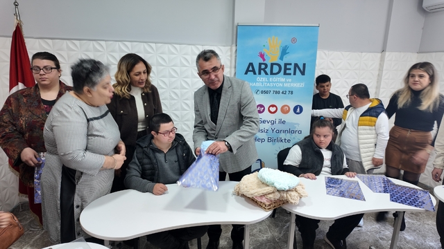 Söke'nin özel çocuklarından Şırnak'taki kardeşlerine sıcak hediye