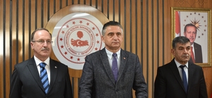 Kaymakamlık binasında ateş açıp, kendini odaya kilitledi (3)