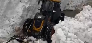 Bitlis’te çığ ve heyelan meydana geldi