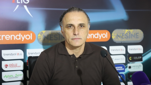 Bandırmaspor-Iğdır FK maçının ardından
Mustafa Gürsel: "İkinci yarıda çok dengeli bir maç oldu"
Hikmet Karaman: "Oyunun içinde disiplinli oynamaları çok önemli"