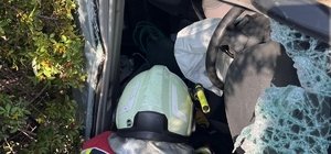 Kuşadası’nda araç şarampole yuvarlandı: 1 yaralı