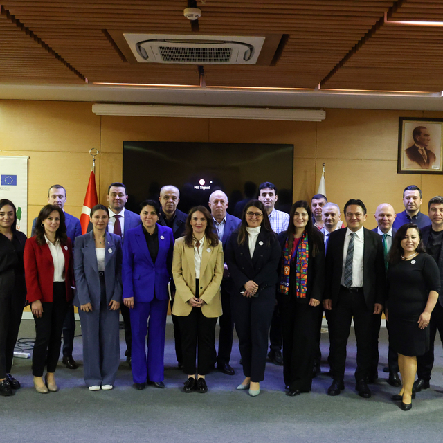 Antalya'da "Kadın Dostu Kentler" toplantısı düzenlendi