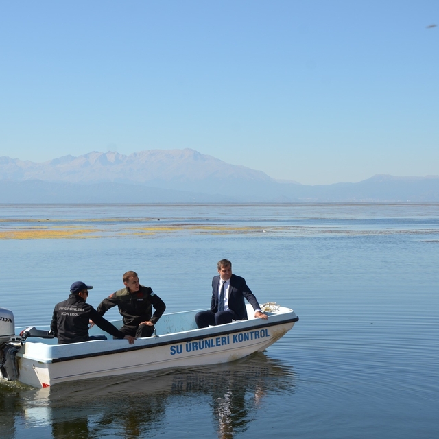 Beyşehir'de av yasağı sürerken balık tezgahlarında süre şartı