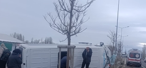 Erzurum'da kamyon ile minibüs çarpıştı, 7 kişi yaralandı