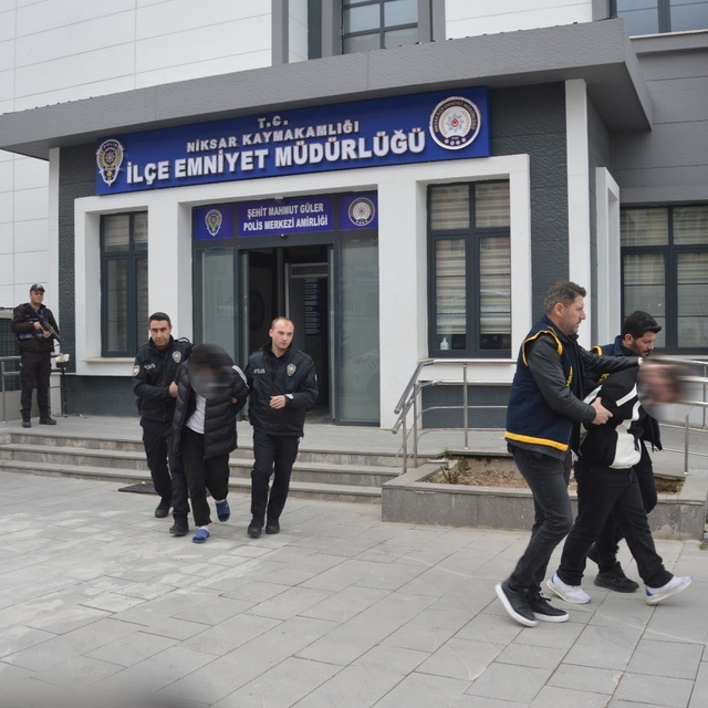 Tokat'ta evden hırsızlık yapan 2 şüpheli yakalandı