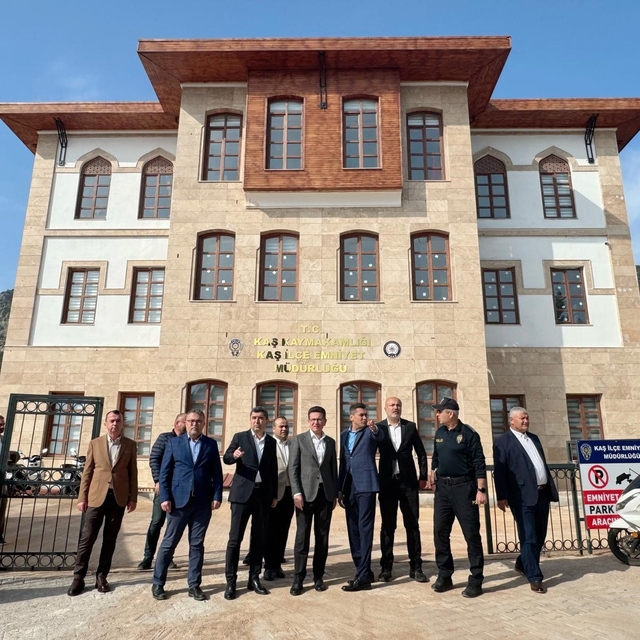 Kaş'a modern hükümet konağı