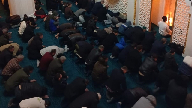 Hasköy'de Kadir Gecesi dualarla idrak edildi