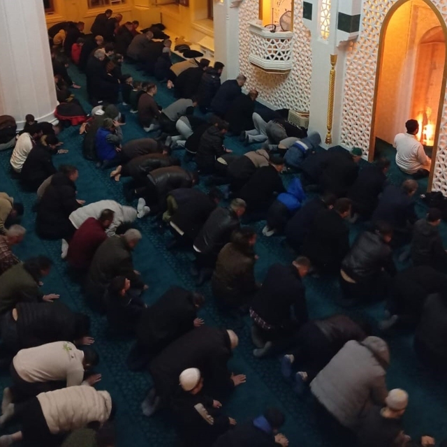 Hasköy'de Kadir Gecesi dualarla idrak edildi