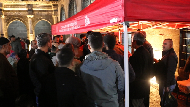 Diyarbakır Ulu Cami'de Kadir Gecesi idrak edildi