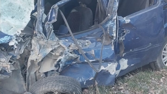 Hurdaya dönen araçlarda 1 kişi öldü, bir kişi yaralandı