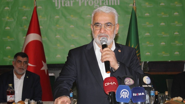 Zekeriya Yapıcıoğlu: Birbirimizle vuruşmamızı izlemek istiyorlar, bu oyuna gelmeyeceğiz