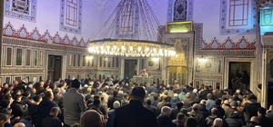 Kocaeli'de Kadir Gecesi camilerde dualarla idrak edildi