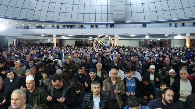 Erzincan'da Kadir Gecesi Terzibaba Camii'nde idrak edildi