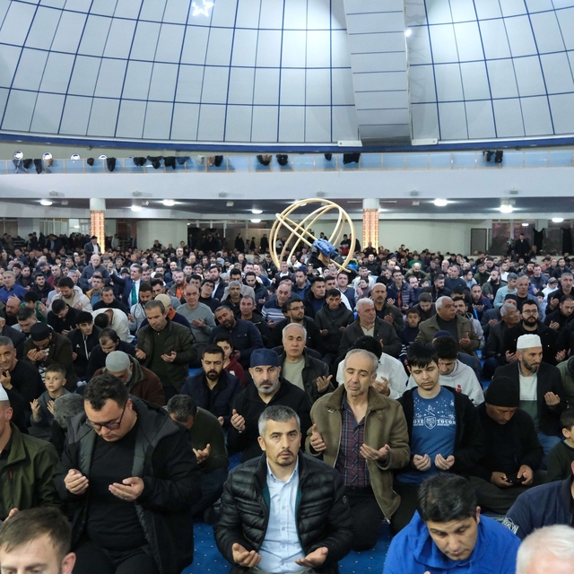 Erzincan'da Kadir Gecesi Terzibaba Camii'nde idrak edildi