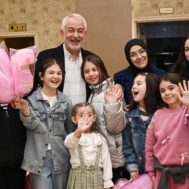 Başkan Başdeğirmen, çocuklarla iftarda buluştu