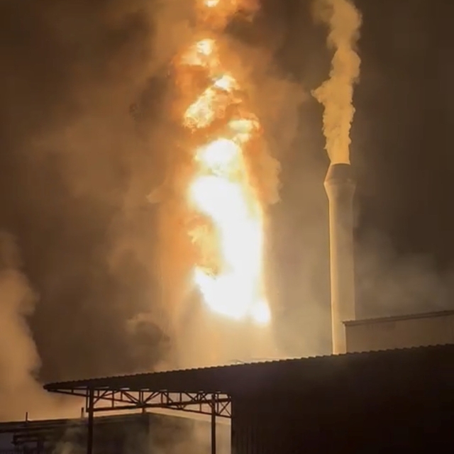 Yağ kazanı patlayan entegre tesisi alev alev yandı