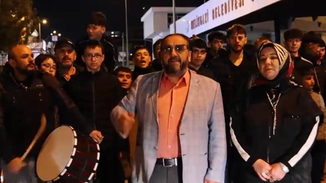 Kayseri'de mahalleliden 'Kabe de Hacılar' performansı