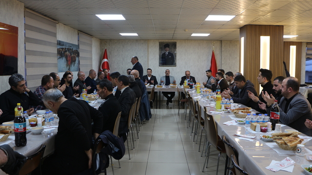 Karlıova'da iftar programı düzenlendi