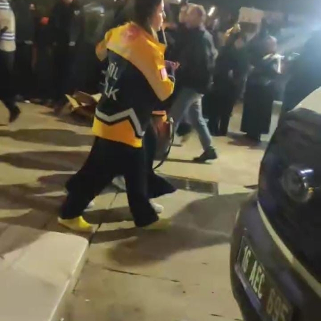 Ulu Camii'nde yoğunluk sebebiyle bir kadın baygınlık geçirdi