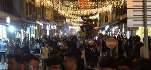Kilis'te iftar sonrası Cumhuriyet Caddesi hareketlendi