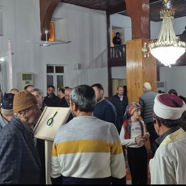 Anamur'da Kadir Gecesinde Sakal-ı Şerif ziyarete açıldı