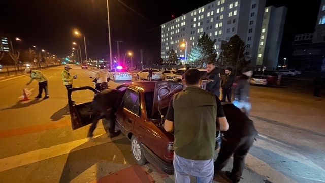 Karaman'da 43 sürücünün ehliyetine el koyulurken, 99 araç trafikten men edildi