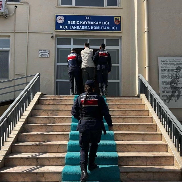 Cezaevi firarisi Gediz'de yakalandı