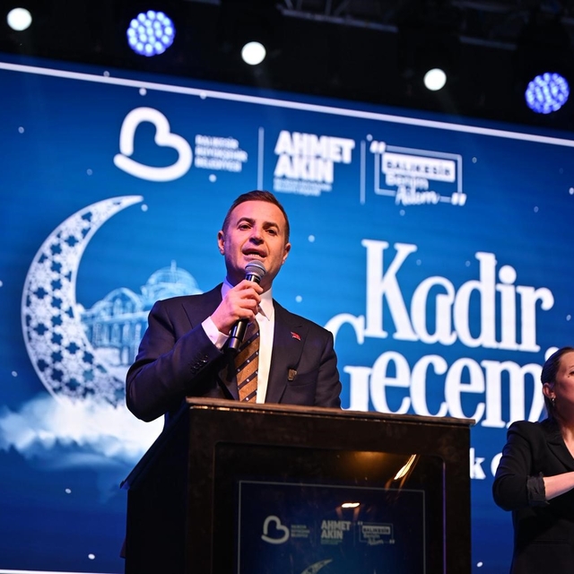 Balıkesir'de 30 bin kişilik dev iftar
Kuvayımilliye'nin başşehri Balıkesir'...