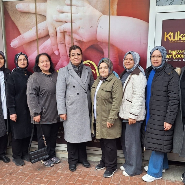 Yardım faaliyetleriyle ihtiyaç sahibi ailelere ve çocuklara destek oldular