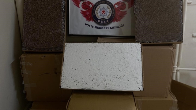 Bilecik'te kaçak sigara operasyonu: 125 bin adet sarma sigara ele geçirildi