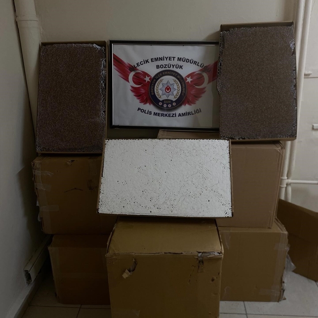 Bilecik'te kaçak sigara operasyonu: 125 bin adet sarma sigara ele geçirildi