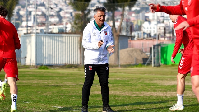 Karşıyaka'nın gözü final haftalarında