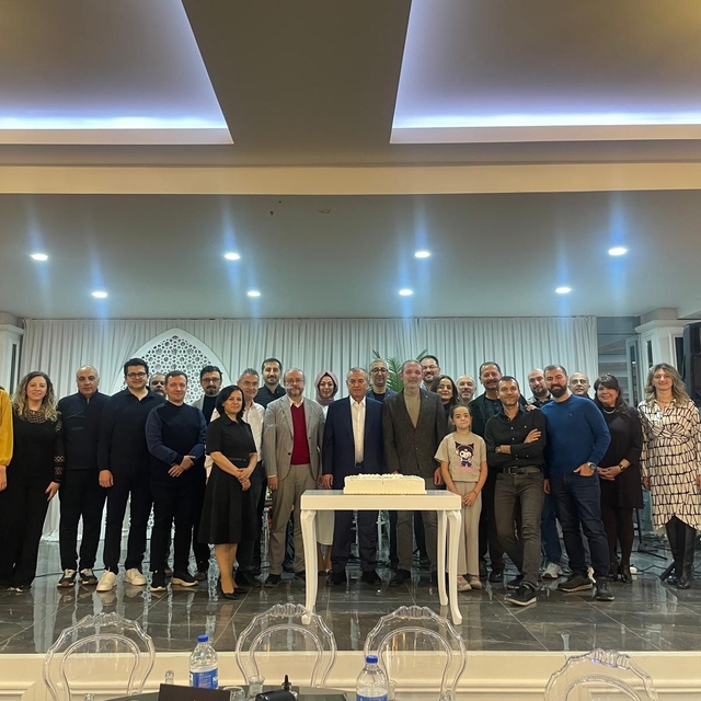 İftar programında bir araya gelen Egekent ailesi Tıp Bayramını kutladı