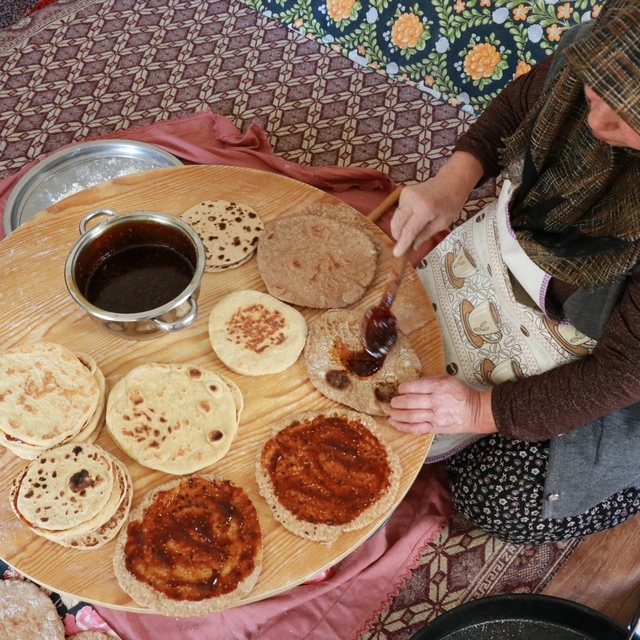 Asırlık "külçe tatlısı" geleneği bayramda yaşatılıyor