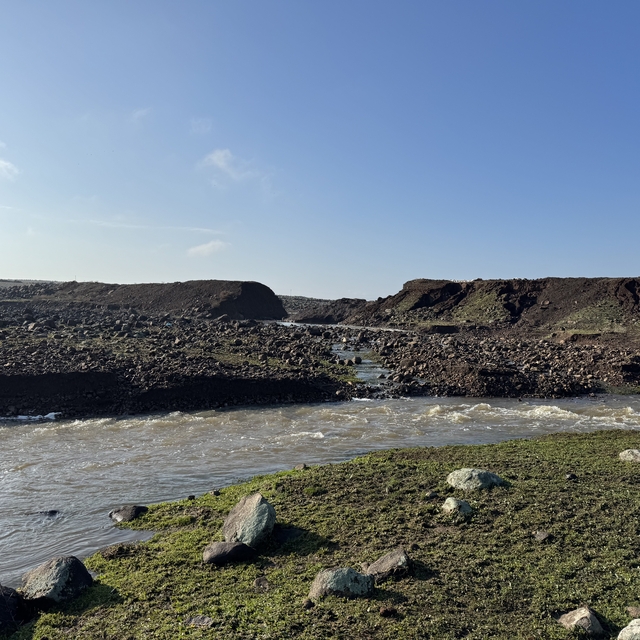 Diyarbakır'da sağanak nedeniyle sulama göleti patladı: Ekili alanlar su alt...