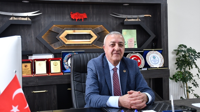 Göle Belediye Başkanı Budak: "Özgür Özel, eşime, 'Eşiniz dik durmadı, ben sizi milletvekili adayı yapayım' şeklinde bir teklif iletti"