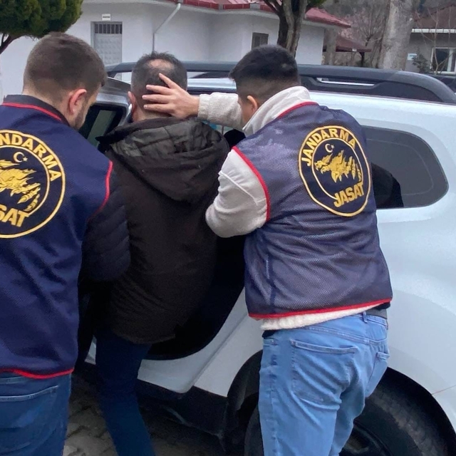 Ordu'da jandarma aranan 49 şüpheliyi yakaladı: 19 tutuklama