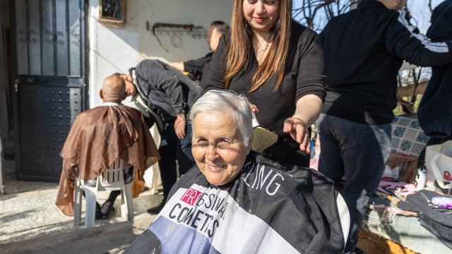 Manavgat Belediyesi'nden kırsal mahallelerde bayram öncesi ücretsiz kuaför hizmeti