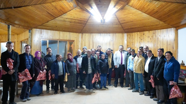 Engelliler Pazarlar'daki iftar programında ilçe protokolüyle bir araya geldi