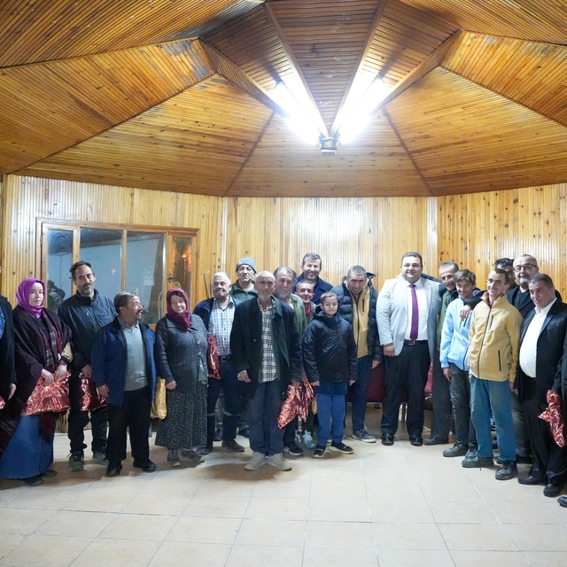 Engelliler Pazarlar'daki iftar programında ilçe protokolüyle bir araya geld...