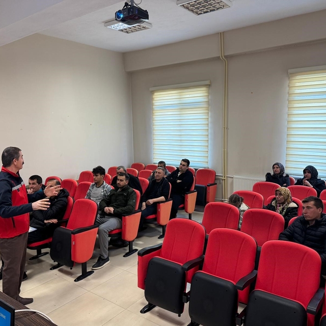 Dumlupınar'da Sürü Yönetimi Elemanı kursu açıldı