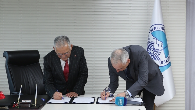 Başkan Büyükkılıç, Kartal Katlı Kavşağı için besmeleyi çekti, imzayı attı