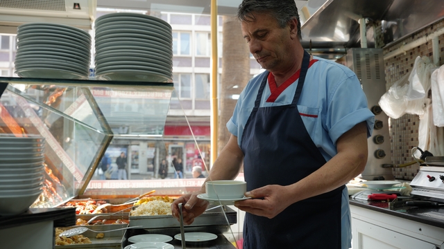 Denizli Esnaf Odasından bayram öncesi yerel esnafla dayanışma çağrısı
Başkan Osman Üçgül, "Esnafımız yaşarsa bu şehir yaşar"