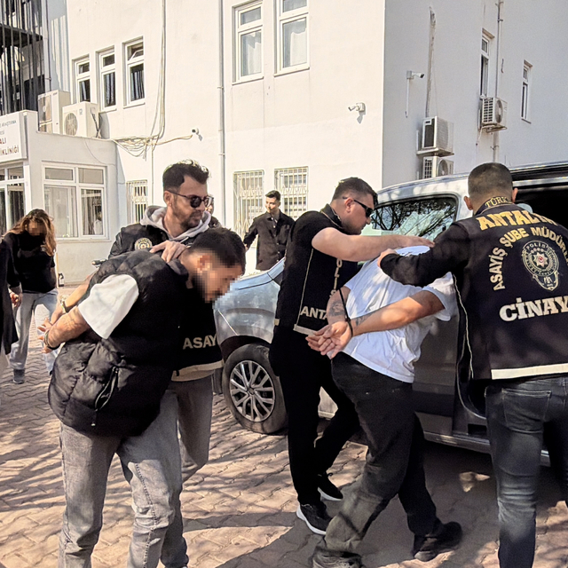 Antalya'daki silahlı saldırının şüphelileri, Mersin'de yakalandı